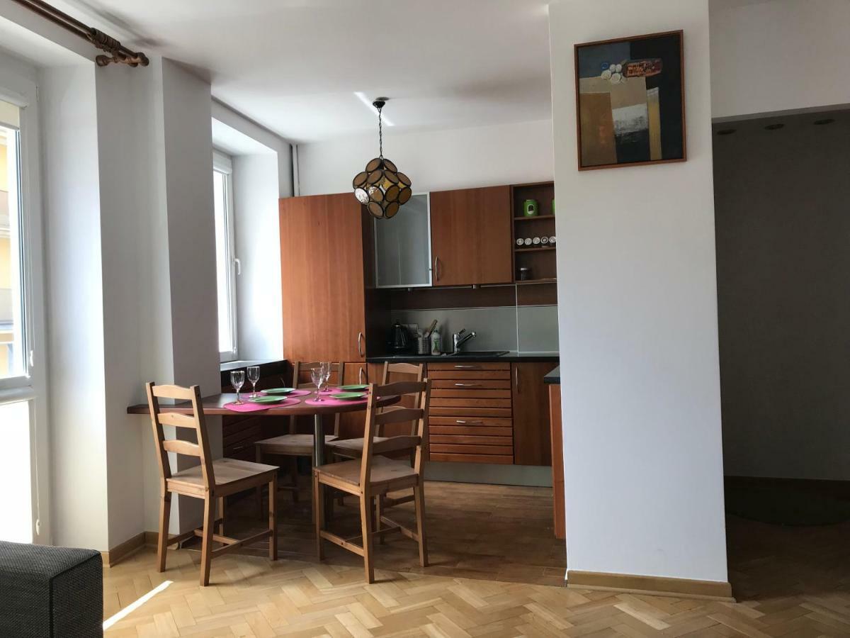 Nina Na Bielanskiej Varsovia Exterior foto