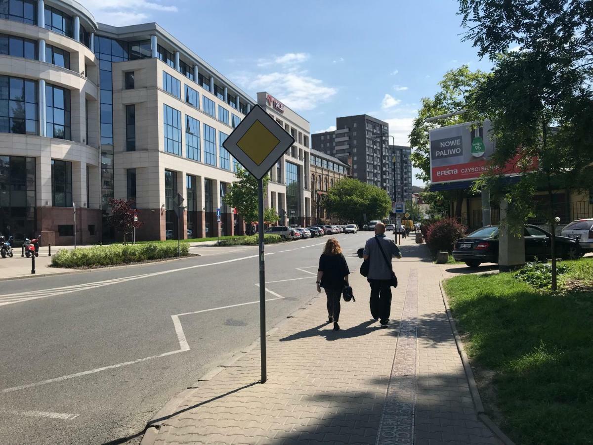 Nina Na Bielanskiej Varsovia Exterior foto